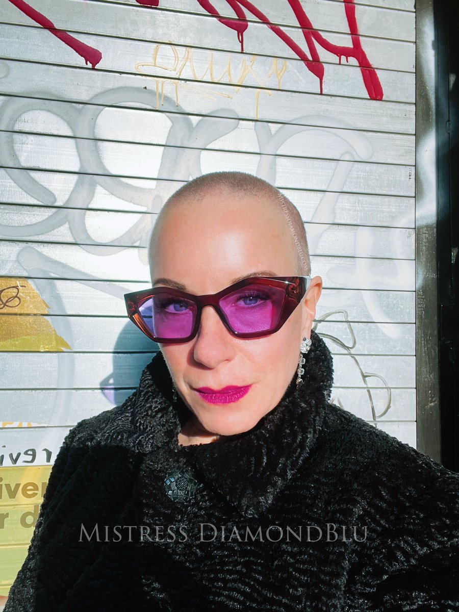 Being bald is even more badass in New York. I dare you to challenge me on that… #cancerwarrior