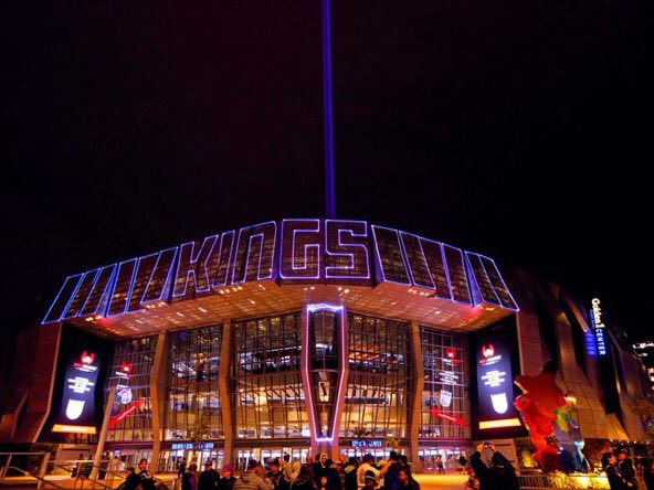 Coach_Tupou's tweet photo. Light the beam #essketit https://t.co/Y2RaELXrXv