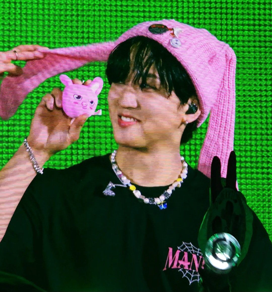 urmyhaven_'s tweet photo. LOVER BOY SKZ 1 https://t.co/HCWKBKc547