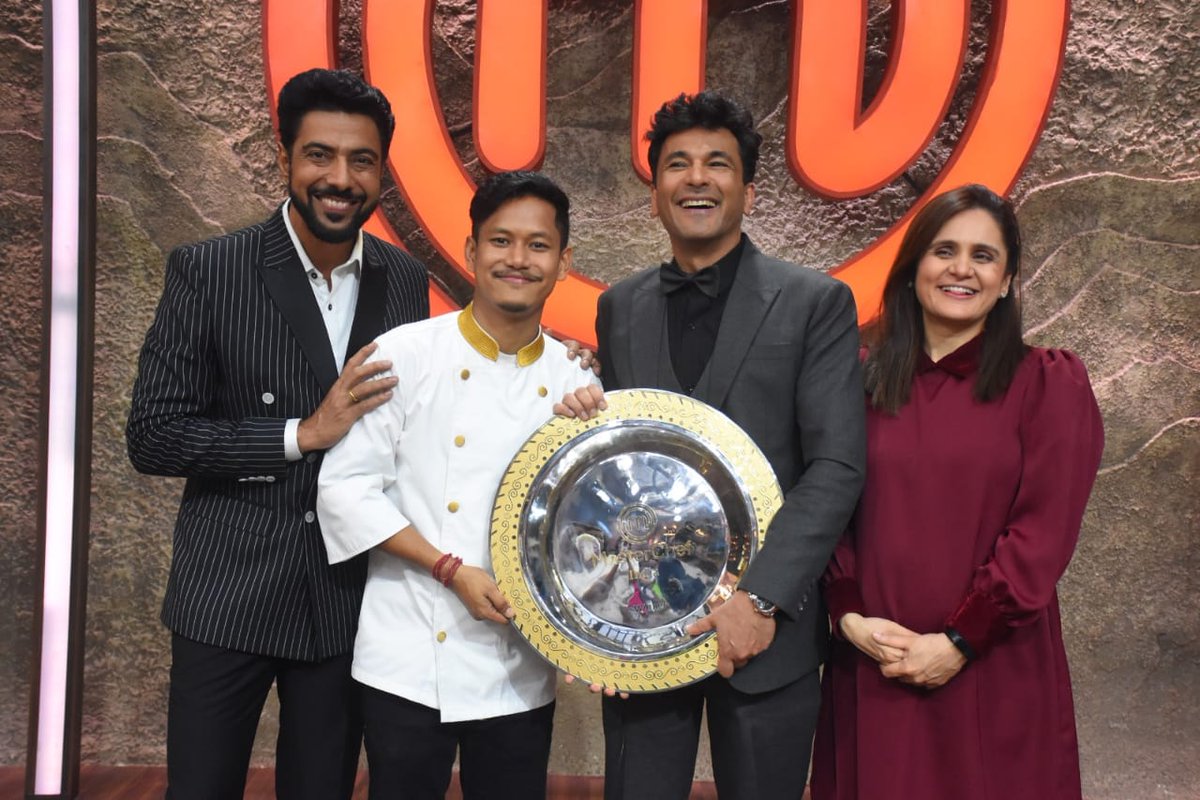 guwahatiplus's tweet photo. #PHOTO | Assam's #NayanjyotiSaikia has been declared the winner of #MasterChef7 India. The 26-year-old self-taught cook hails from Tinsukia. The finale episode was aired on March 31. 

@SonyTV #MasterChefIndia https://t.co/BxU5mi9JAG