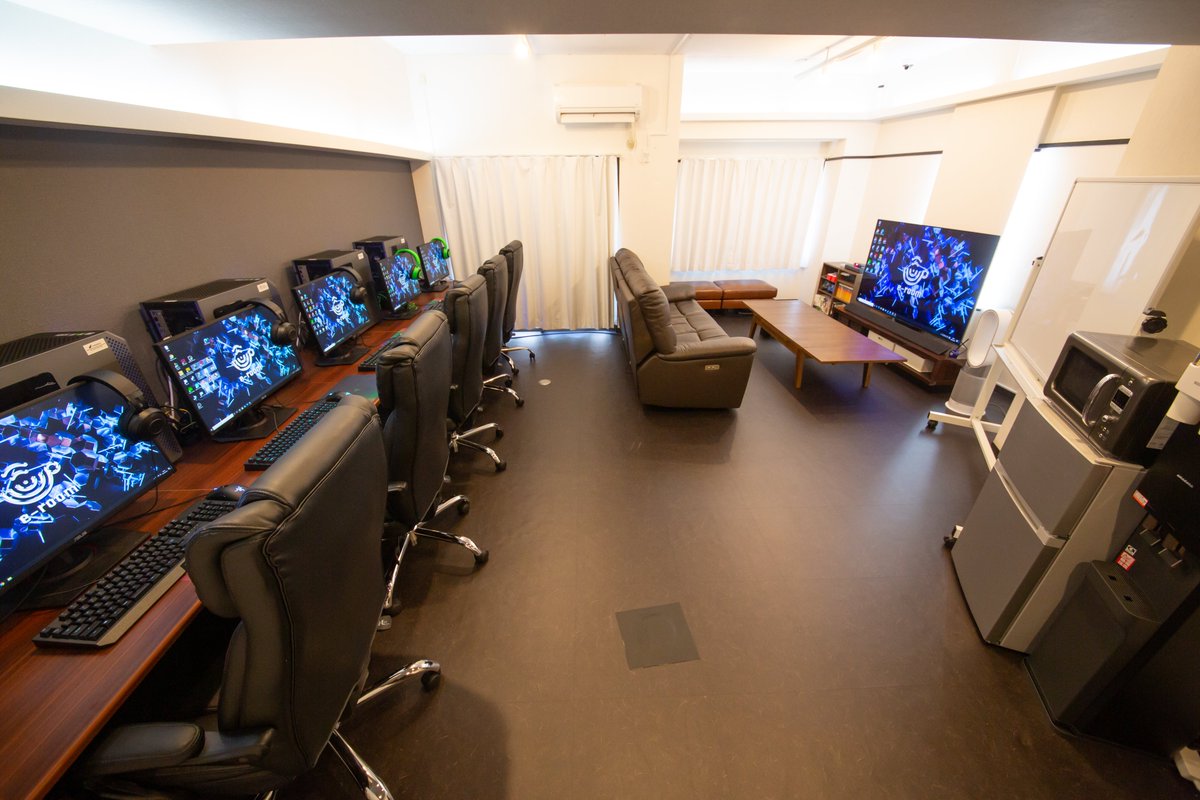 esportsroom1's tweet photo. 新年度が始まった新入生や新社会人の皆さん！
東京新宿区近辺で、#歓迎会 #オフ会 を開催するなら、是非当店をご利用下さい！

◆中央総武線大久保駅徒歩1分
◆飲食持ち込み可
◆最大12名まで着席可能
◆ゲーミングPC完備
◆高速回線完備

#レンタルスペース 
#大久保駅 
#新宿 https://t.co/1h7DNIwI9F