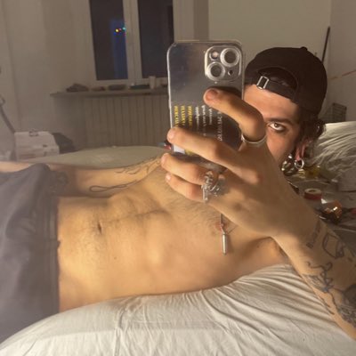 gays4satan's tweet photo. #Newpic https://t.co/smpMm3jMIa