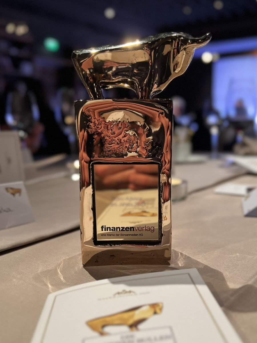 Minveo erhält den Goldenen Bullen und ist Robo-Advisor des Jahres 2023. Wir freuen uns über die Anerkennung &amp; Auszeichnung. #award #geldanlage #finanzen #roboadvisor #fintech #ki #upgradeyourwealth