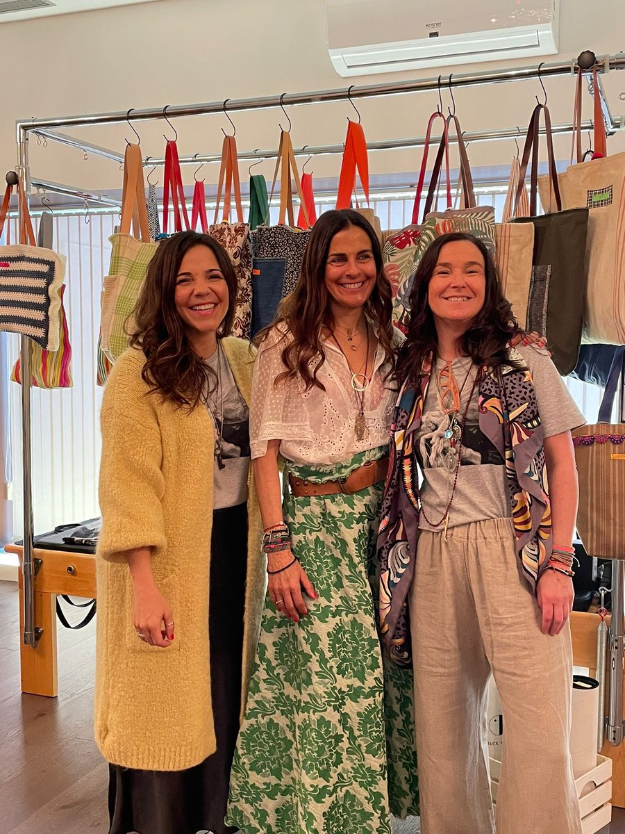 gasteizon's tweet photo. #SemanasdeCafé 

☕️Actividad Cafetera “Desayunos de Cuidado y Belleza” en #Esential 

▶️ Con @CafeLaBrasilena 
▶️ Presentación de nuevos tratamientos, artesanía, diseño… y mucho más! 

#CaféGasteizOn2023 #VitoriaGasteiz #GasteizOn https://t.co/G4XjiAwemg