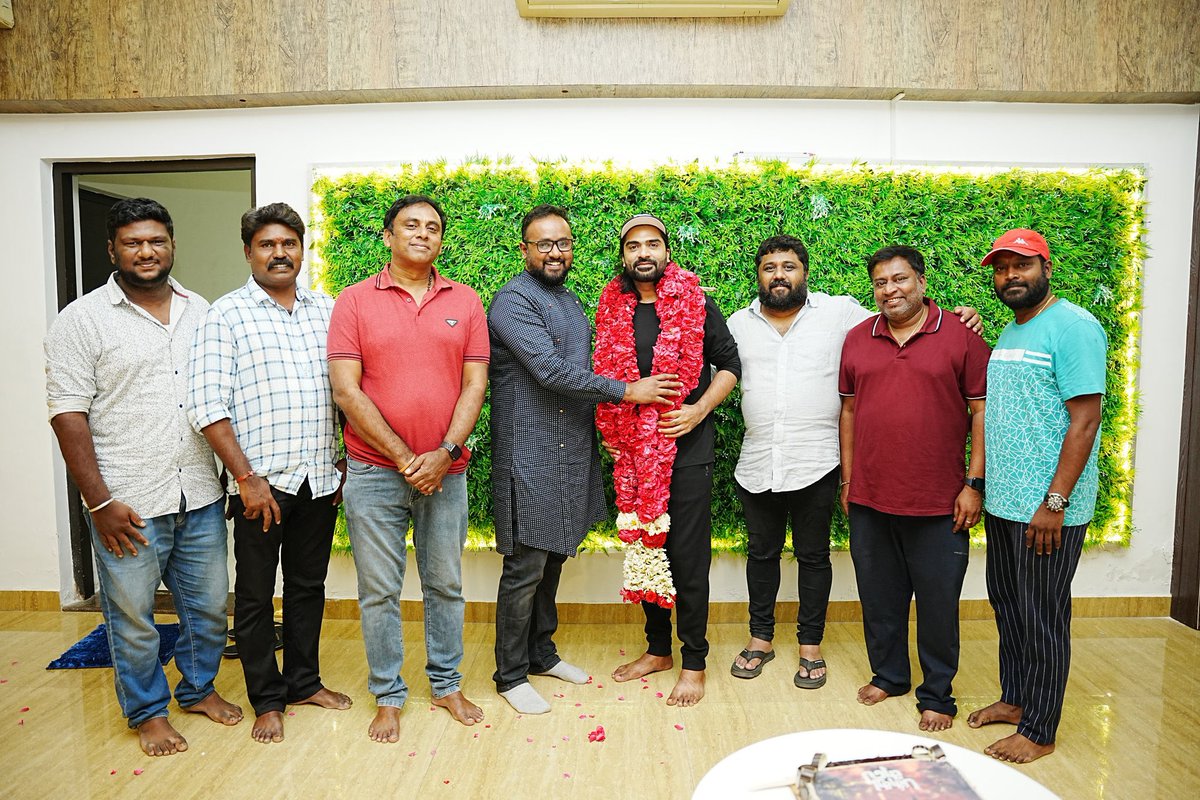 Distributor @SakthiFilmFctry Celebrated The Success Of #PathuThala with our 
🫶#SilambarasanTR🖤👑Ātman👑🖤🫶
Director @nameis_krishna sir, producer @kegnanavelraja sir and Entire Team!  

 #PathuThalaBlockBuster
Our Sensational Storm and Beloved
Ātman S❤️DR. @SilambarasanTR_…