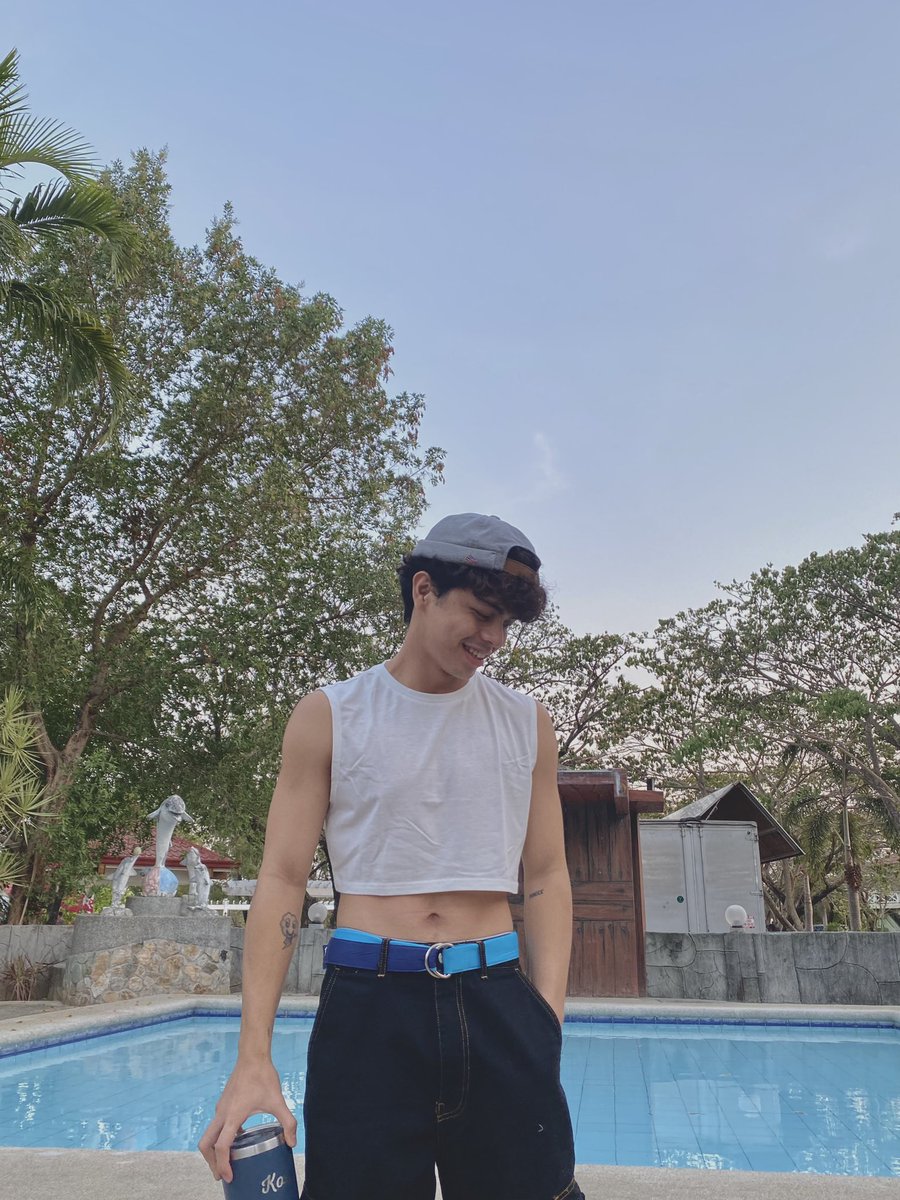 d y w b