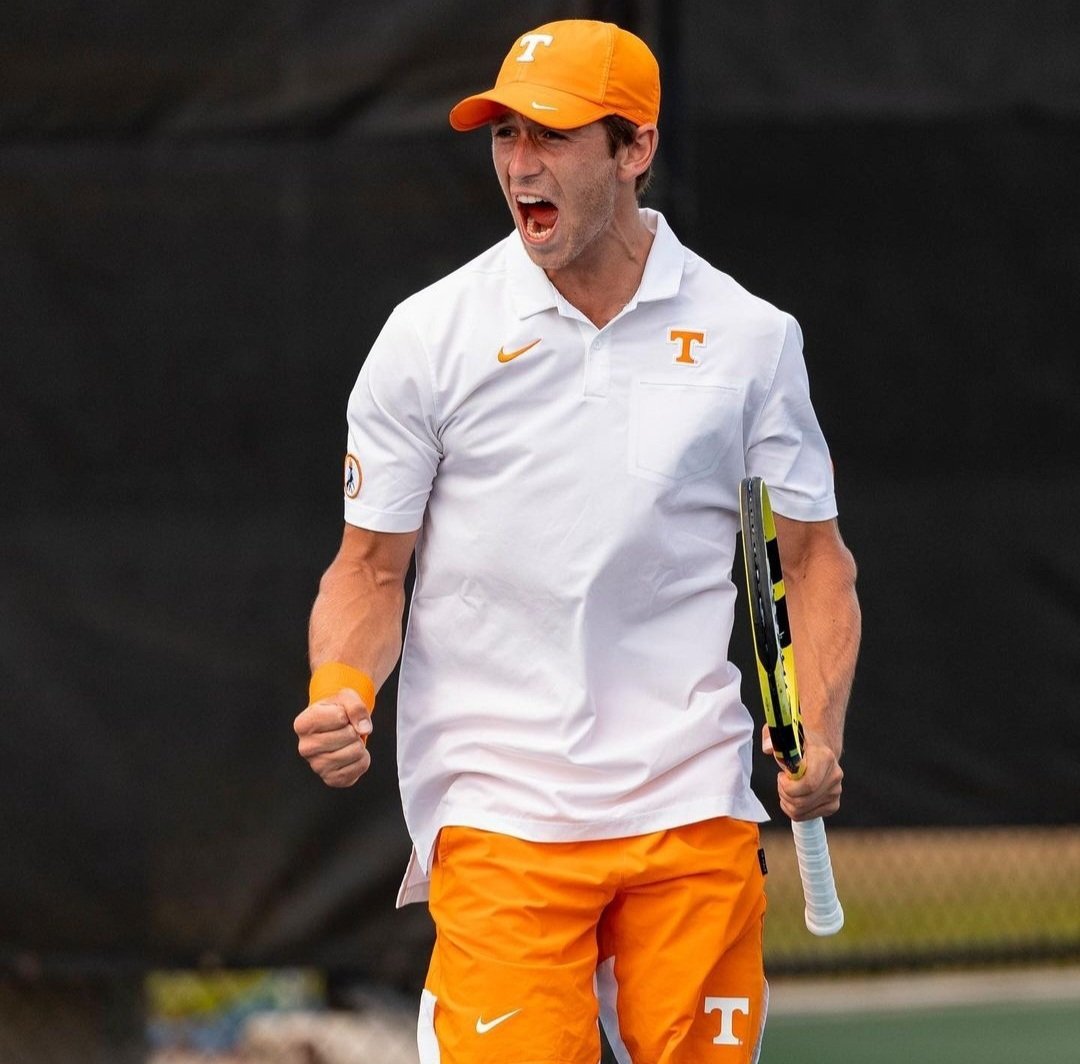 Vols10s's tweet photo. #VFL Luca Wiedenmann advances to his first pro singles final, beating #2 seed Adria Soriano Barrera 1-6 6-3 6-4 at the #Monastir15K Futures in Tunisia!

#GoVols #VolsOnTour 🍊🇩🇪 https://t.co/NVFSJy0smb