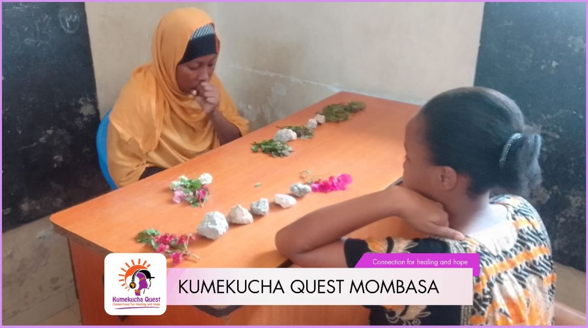 AkiliMaliAssoc1's tweet photo. Today we did journey of life where our participants shared the beautiful moments through flowers n tough moments through stones and they shared that through their life experiences.
#KQmombasa #Healing #Hope https://t.co/DNQGCaCR3P