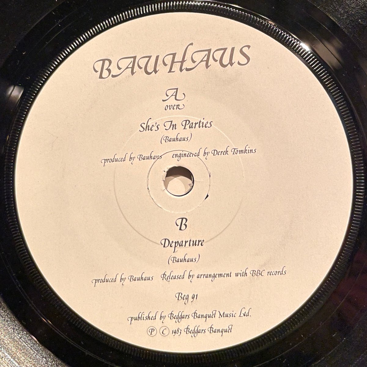MILEHIGHCLUB202's tweet photo. ほな7いこか
BAUHAUS / She’s In Parties [01Apr1983 Beggars Banquet --- Beg 91]
#bauhaus #shesInParties #burningFromTheInside #kingVolcano #vinylbar #musicbar #レコードバー #mhc01042023

https://t.co/MTJGVaFKYu https://t.co/mKfA6XqtHp