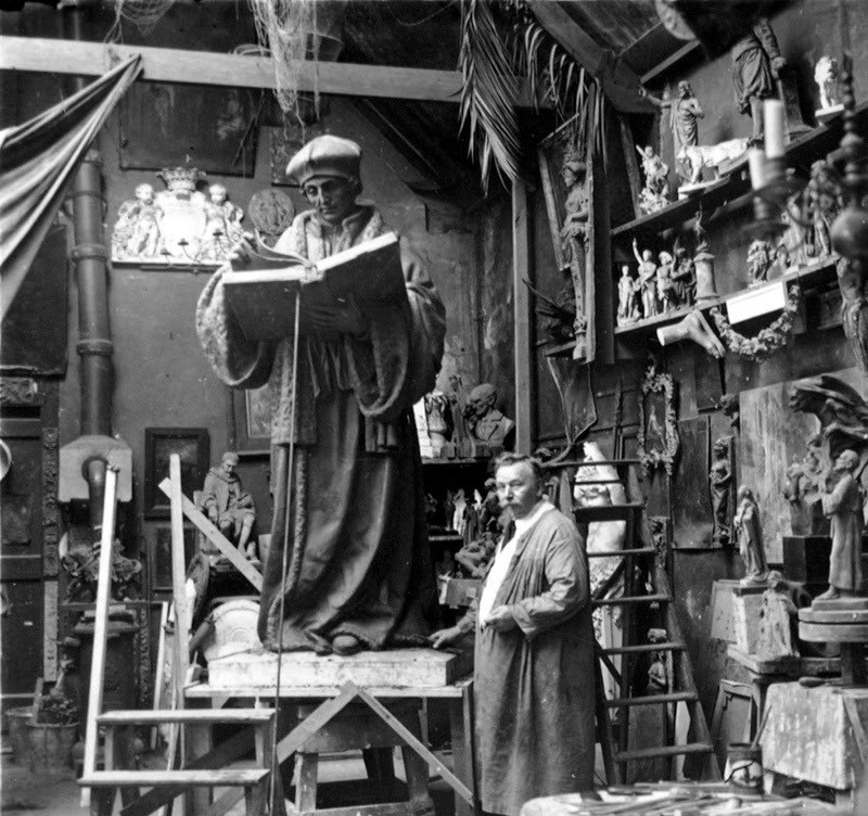 Continued research on the statue of Erasmus, hidden in the courtyard of Erasmus Hall in Flatbush, since 1931. We were visiting the campus of the Erasmus University in Rotterdam, original hometown of Desiderius. You can see Erasmus everywhere…