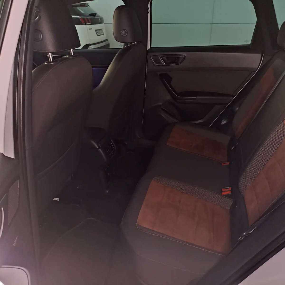 UTRERAUTOSL's tweet photo. SEAT Ateca, vendido y entregado.
Se marcha para la provincia de Cádiz.
Gracias de nuevo por confiar en nosotros. https://t.co/3yWE01BCXm