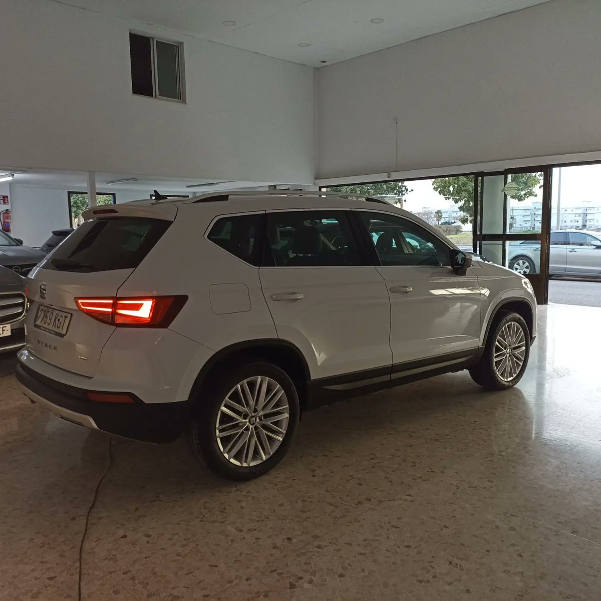 UTRERAUTOSL's tweet photo. SEAT Ateca, vendido y entregado.
Se marcha para la provincia de Cádiz.
Gracias de nuevo por confiar en nosotros. https://t.co/3yWE01BCXm