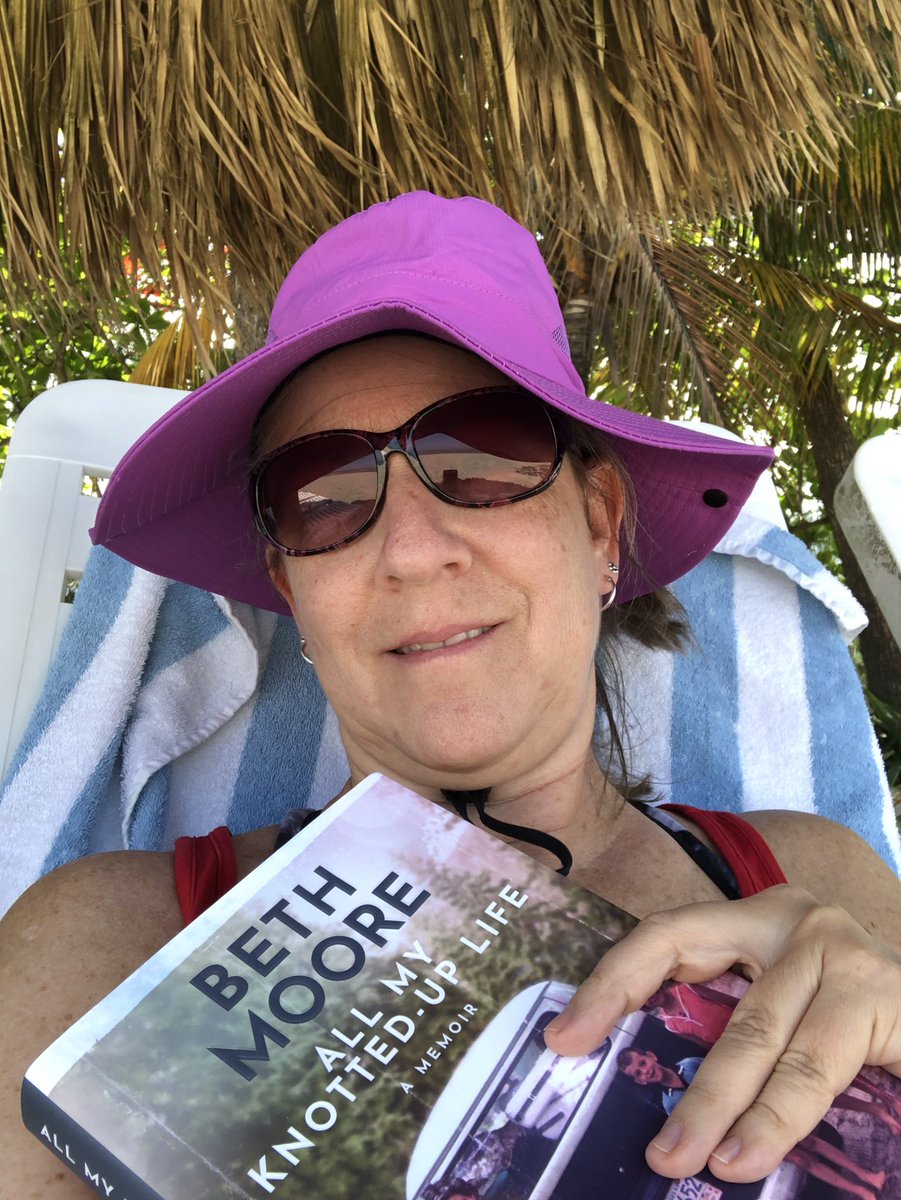lori_midkiff's tweet photo. On a missions trip in La Ceiba, Honduras. Today is a rest day at the beach and I can’t wait to start this book. @BethMooreLPM https://t.co/c5pmlblDjk
