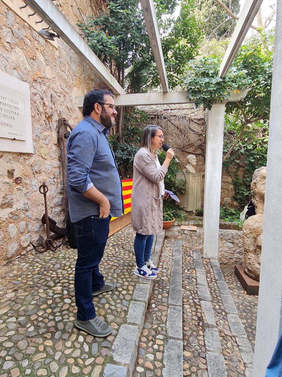 MariaRamonSalas's tweet photo. Per saber cap on anam és imprescindible conèixer d'on venim.

Homenatge a totes les persones que han format part del projecte de l'esquerra progressista al poble de Sóller.

Perquè hi fóreu, hi som. https://t.co/PdIhrerAJ8