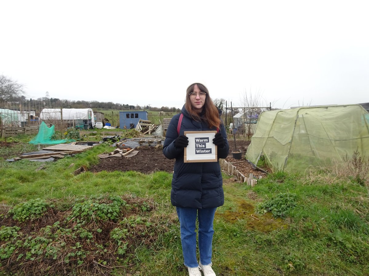 Today we are unveiling 3 films by artist #HannahBoydMcKee examining the impact of the cost of living crisis in Wolverhampton &amp; inviting our MP @stuart4wolvesSW to sign the #WTWpledge 
watch the films here -vimeo.com/showcase/10302…  #WarmthisWinter warmthiswinter.org.uk