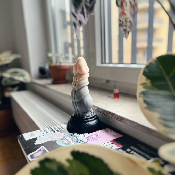 Returning back to streaming this month ✨🌿 https://t.co/xzkVH6302P