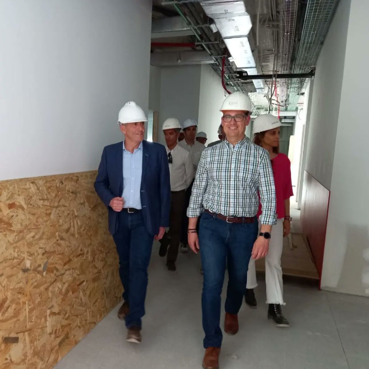 VictorGarcia_T's tweet image. 🏚 De la crisi reputacional i fracàs de CIEGSA, (PP), al nostre model, el 🏗 #PlaEdificant, #GovernsAmbCompromís.

👷‍♀️ Sumem 146,4 M€ al #PlaEdificant per a construir i millorar 29 centres educatius.

📚Dignifiquem l&apos;educació pública. 🧡Hem fet molt. 💪Encara queda molt a fer!