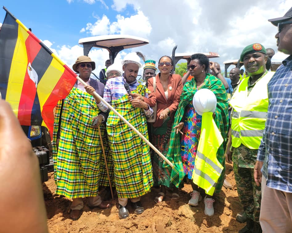 FrankTumwebazek's tweet photo. With Colleagues from @MAAIF_Uganda @OWCUg @EstherAnyakun we are in karamoja to support the initiatives of Gen Saleh. We hv deployed 10 tractors starting off in Nabilatuk to open up substantial. These efforts shall continue in the region until there is sustainable food Production https://t.co/DvPxWrhO4U