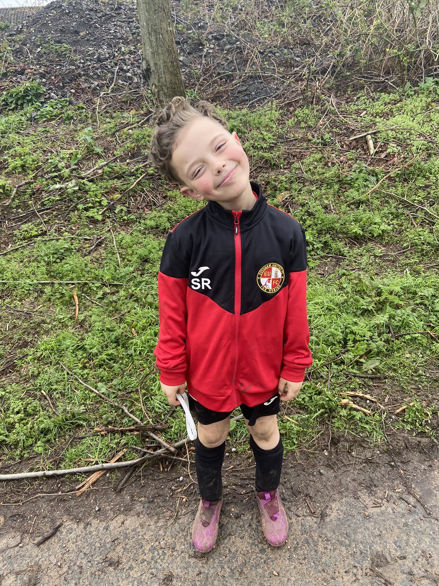 DPRoberts1982's tweet image. 5-3 win against Rock Sports! Another goal for the tally, would of been 3/4 if it wasn’t for a good keeper! The boys were superb today, had to play on a bigger pitch as theirs was waterlogged, so some very tired legs at the end! #TheRobins #eufc