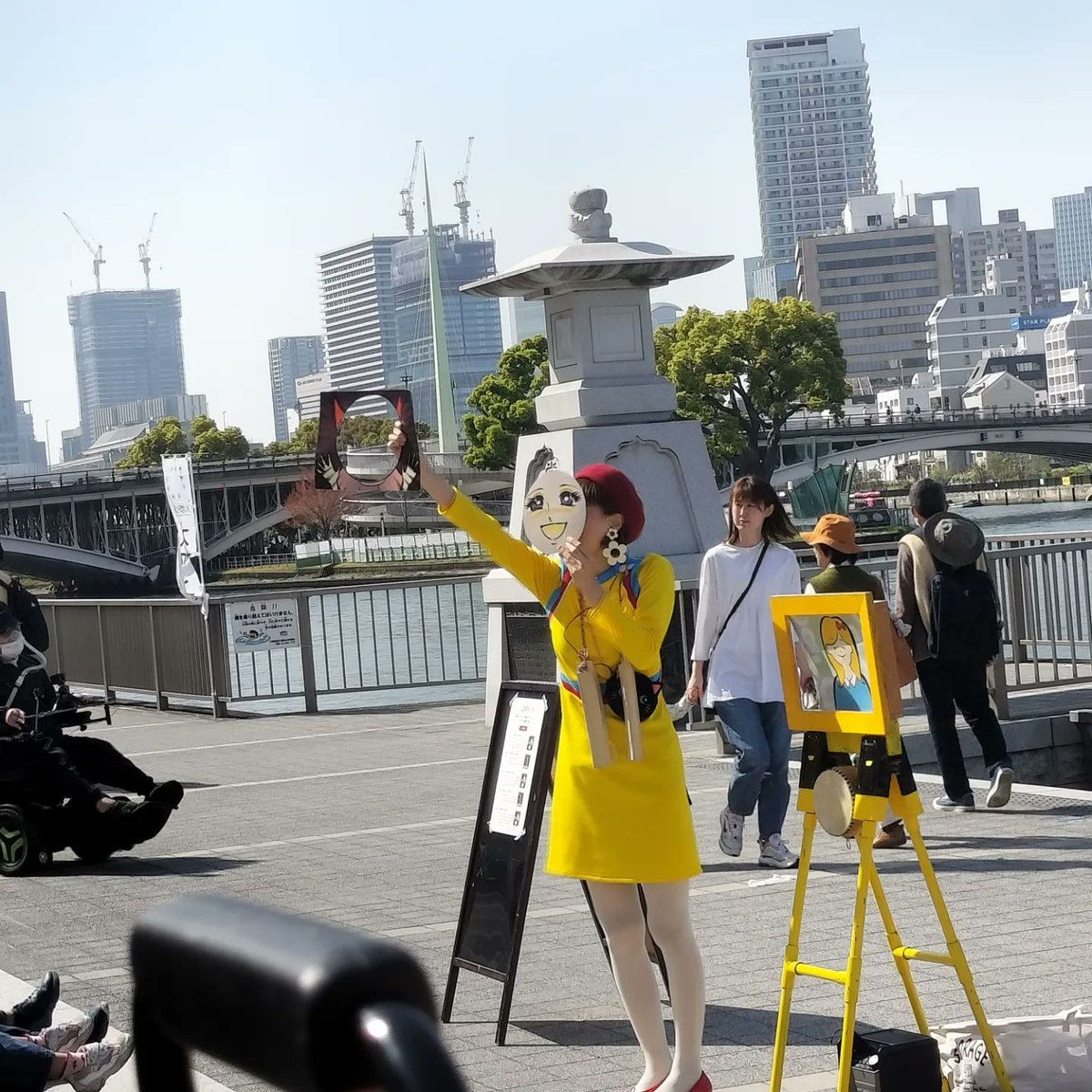 【出演報告:ずっく/おきゃん】
はちけんやお花見フェスタ
行楽日和、たくさんの人に紙芝居を楽しんでいただけました。
ありがとうございました。