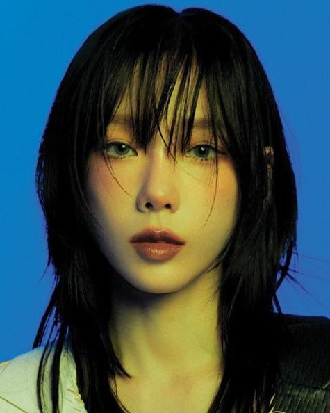 kimtaenos's tweet photo. taeyeon's visual is INSANE https://t.co/OMI9tlv9ix
