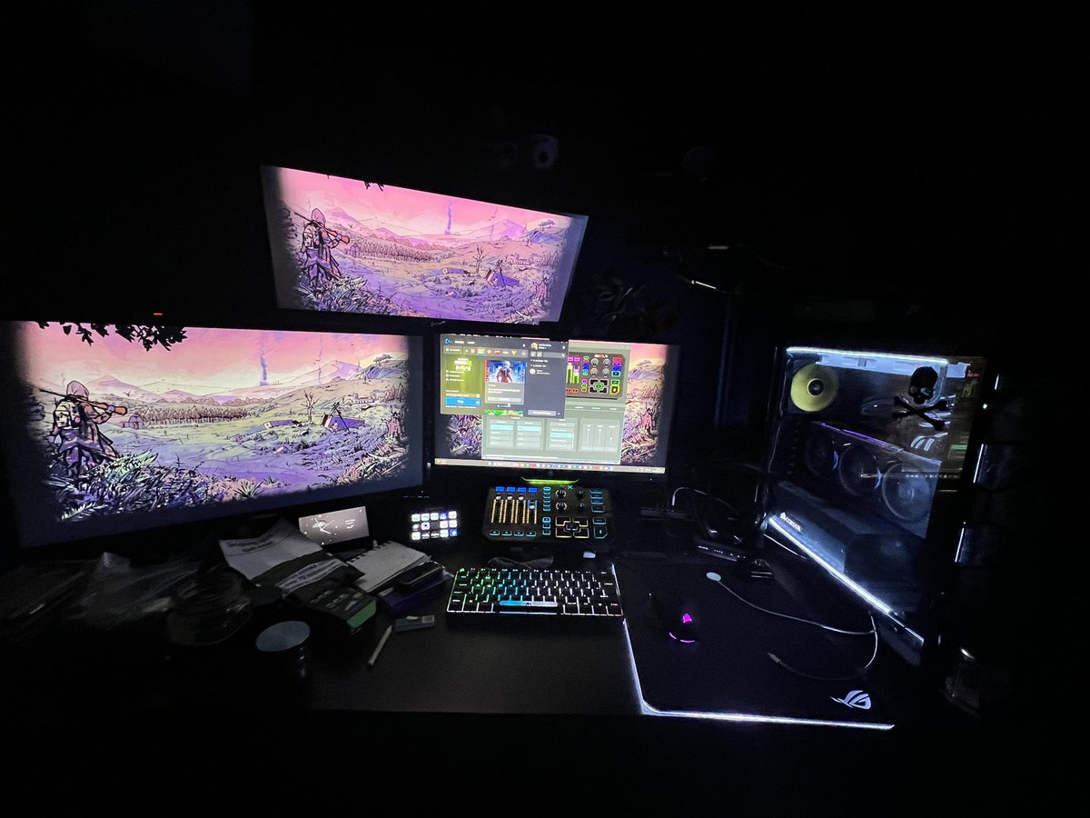 Cro_404's tweet photo. One day I may use this for gaming. https://t.co/ipEb8ArnYq