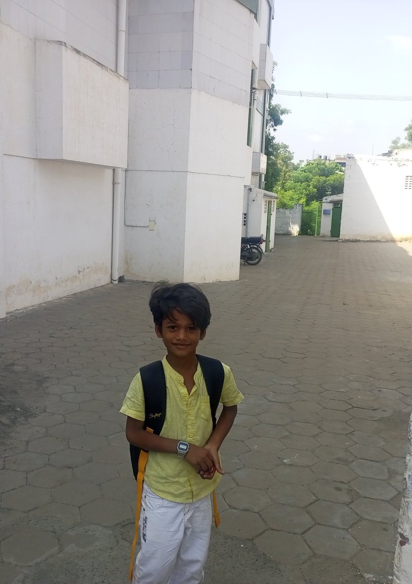 parveen_nisa's tweet photo. இது எனது #CASIOclub கை ⌚ கடிகாரம்., @CasioIndia

Bill எனது மகனிடம் (@talk2akhtar) பத்திரமாக உள்ளது., #பில்லு_எங்க_ஆடு 
#RafaleWatchScam https://t.co/UhlRnn86IR