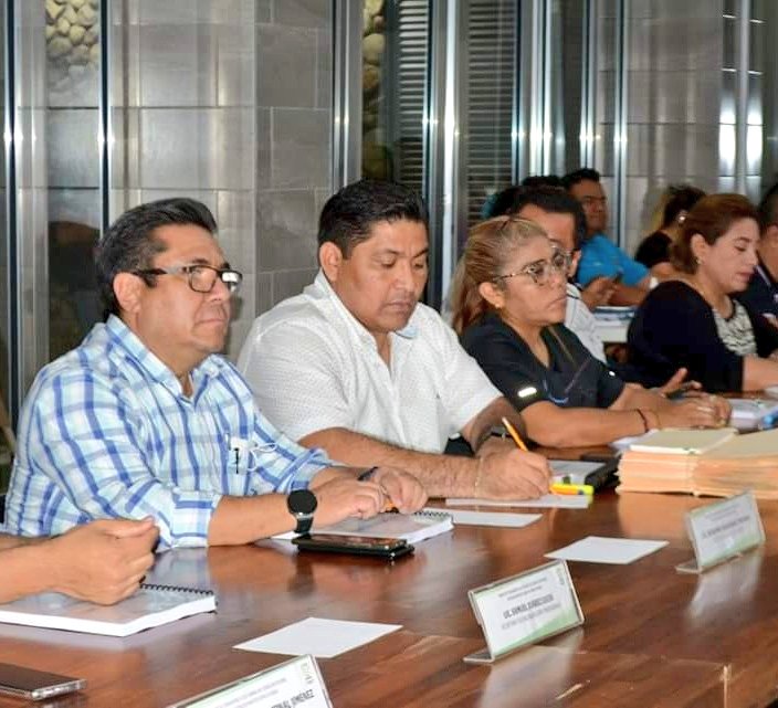 BrianMijangos86's tweet photo. Concluimos el día escuchando la contrapropuesta del #STEPEIDCEO. Con la instrucción del Gobernador @salomonj y del Secretario de Administración @Nino_Morales1, seguiremos dialogando para alcanzar el mejor acuerdo en beneficio de la base trabajadora y del pueblo de Oaxaca. https://t.co/ubumLfEpFk