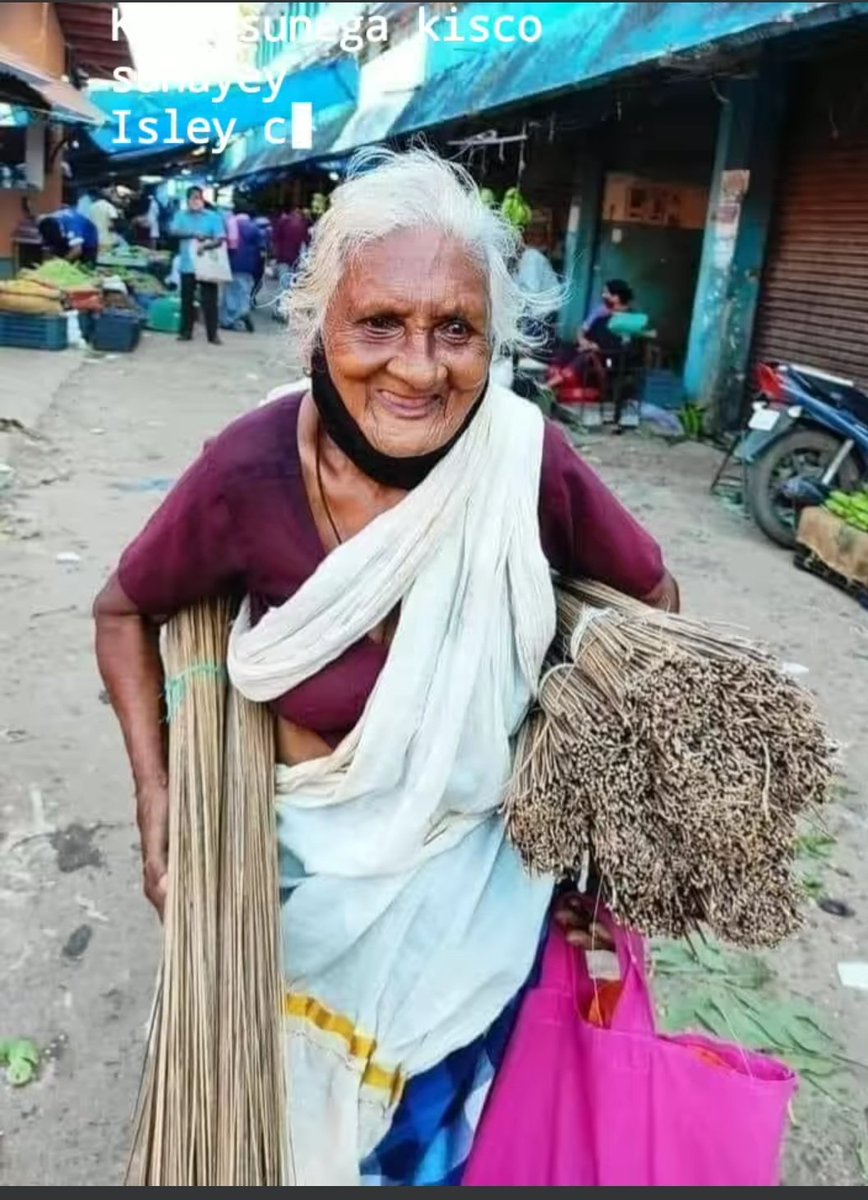 ऐसे लोगो से हमेशा सामान खरीदा करें, क्योंकी ये खुद्दार लोग होते है इसीलिए इस उम्र में भी भीख मांगने की बजाए मेहनत करते हैं।
#Pleasesupport