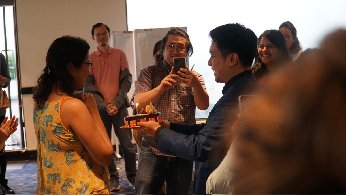 And it's a wrap!
Connected,reconnected after 4 yrs with all my fellow passionate super talented #acclab colleagues frm <a href="/UNDPasiapac/">UNDP in Asia and the Pacific</a> it was so powerful,learnt &amp; reflected a lot
Many thanks for hosting us <a href="/UNDPVietNam/">UNDP in Viet Nam</a> <a href="/UNDPAccLabs/">UNDP Accelerator Labs</a> vry spcl bday with Avengers 
It's time for #asia 💪