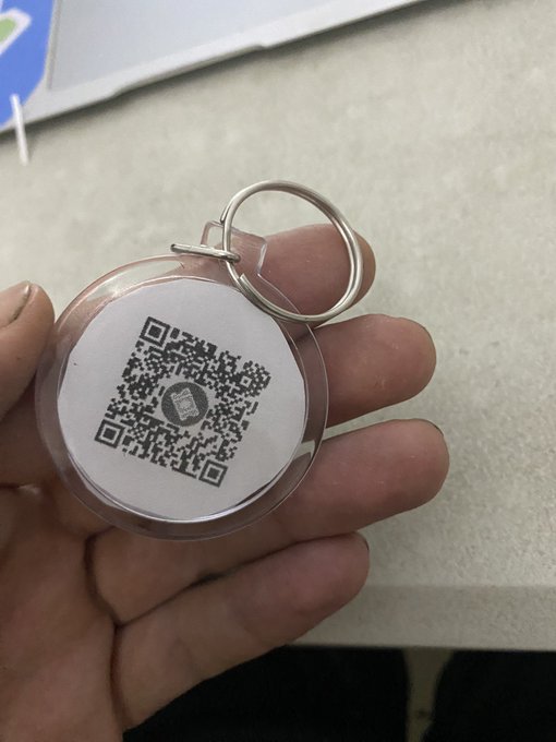 Estoy intentando emprender algo, ya les ir&eacute; contando c&oacute;mo me va, hice un sitio web de QR&rsquo;s y entre todo