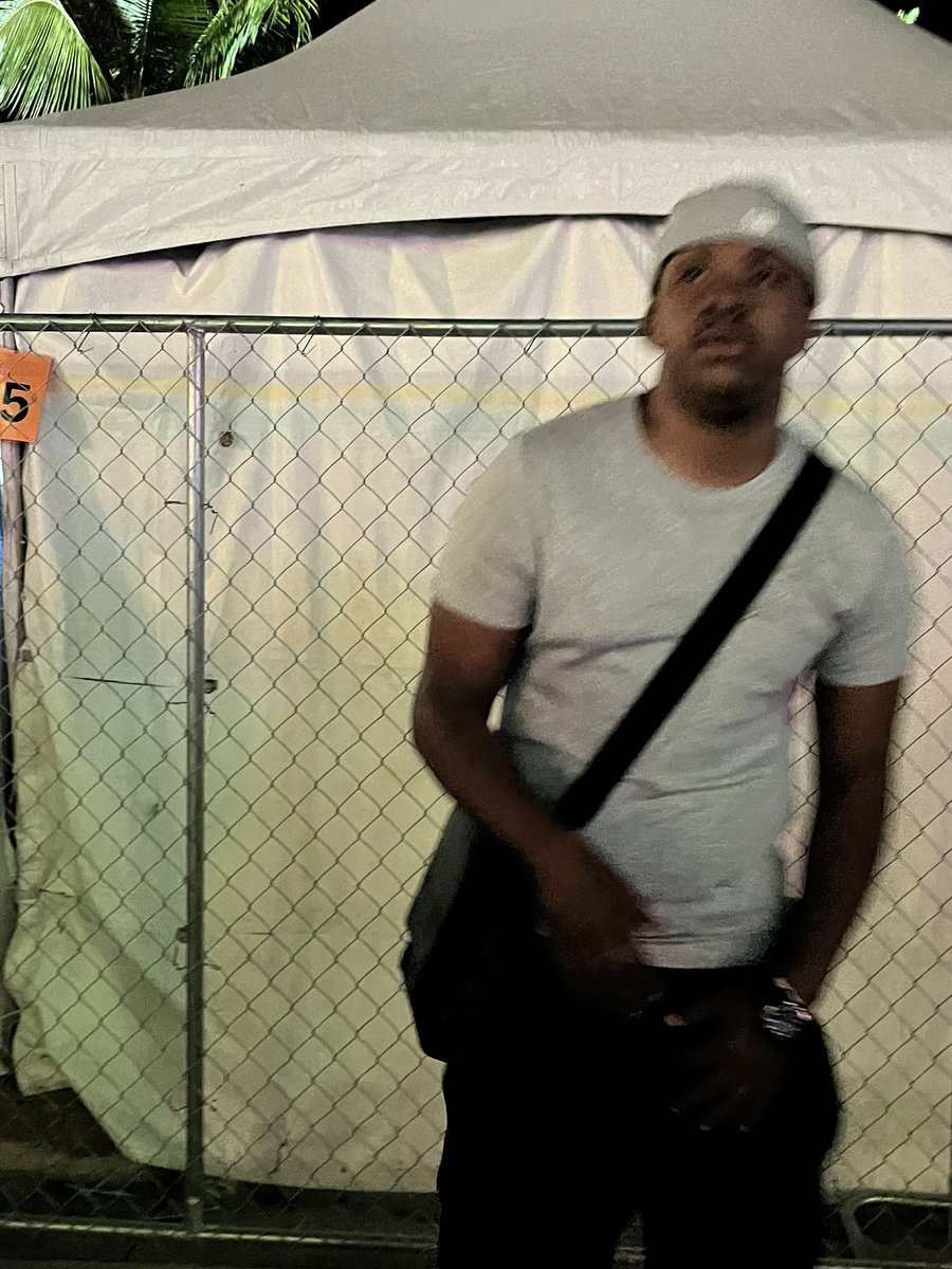 17DBL00's tweet image. Miami was a vibe