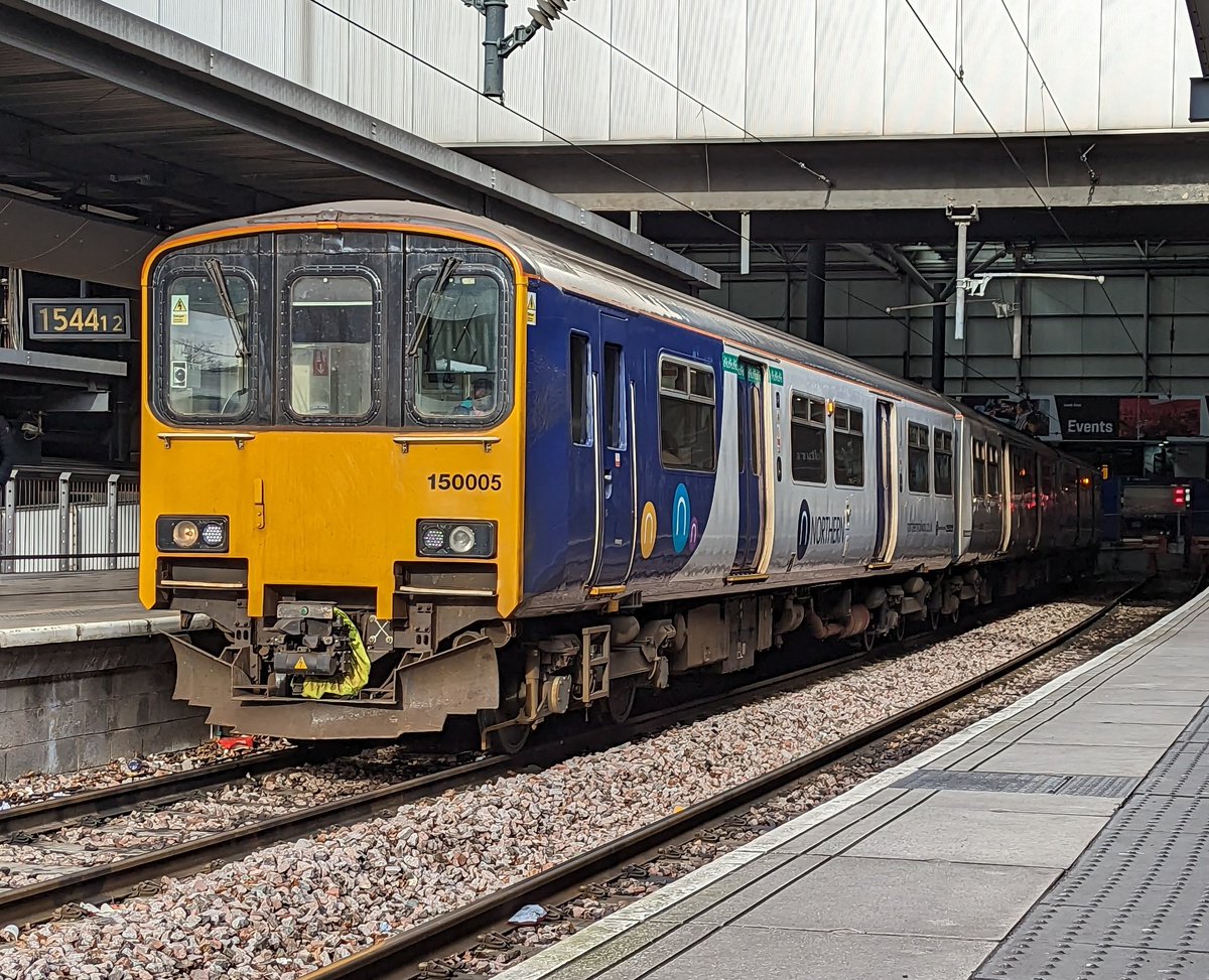 DownOnTheStour's tweet image. Behold the greatest trains on the network today🙏

Anyone who says otherwise are wrong! 

#class319 #class769 #class376 #AprilFoolsDay