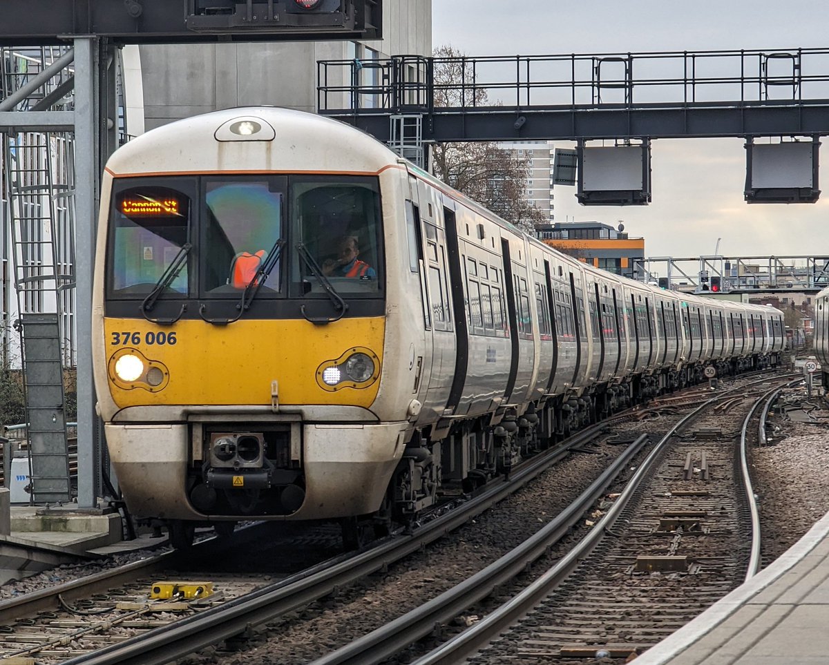 DownOnTheStour's tweet image. Behold the greatest trains on the network today🙏

Anyone who says otherwise are wrong! 

#class319 #class769 #class376 #AprilFoolsDay