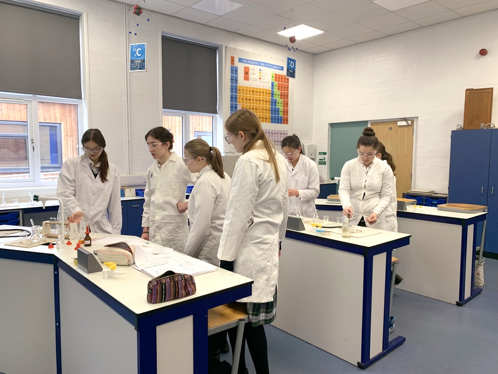 AdcoteSchool's tweet photo. The girls are testing chemicals and compounds to uncover their identity, in the name of forensic science!
#FutureWomen #Education #Shrewsbury #Shropshire #ShrewsburySchool #21centuryLearning #FirstClass #FemaleLead #WomenInEducation https://t.co/AZPkdeX8jv