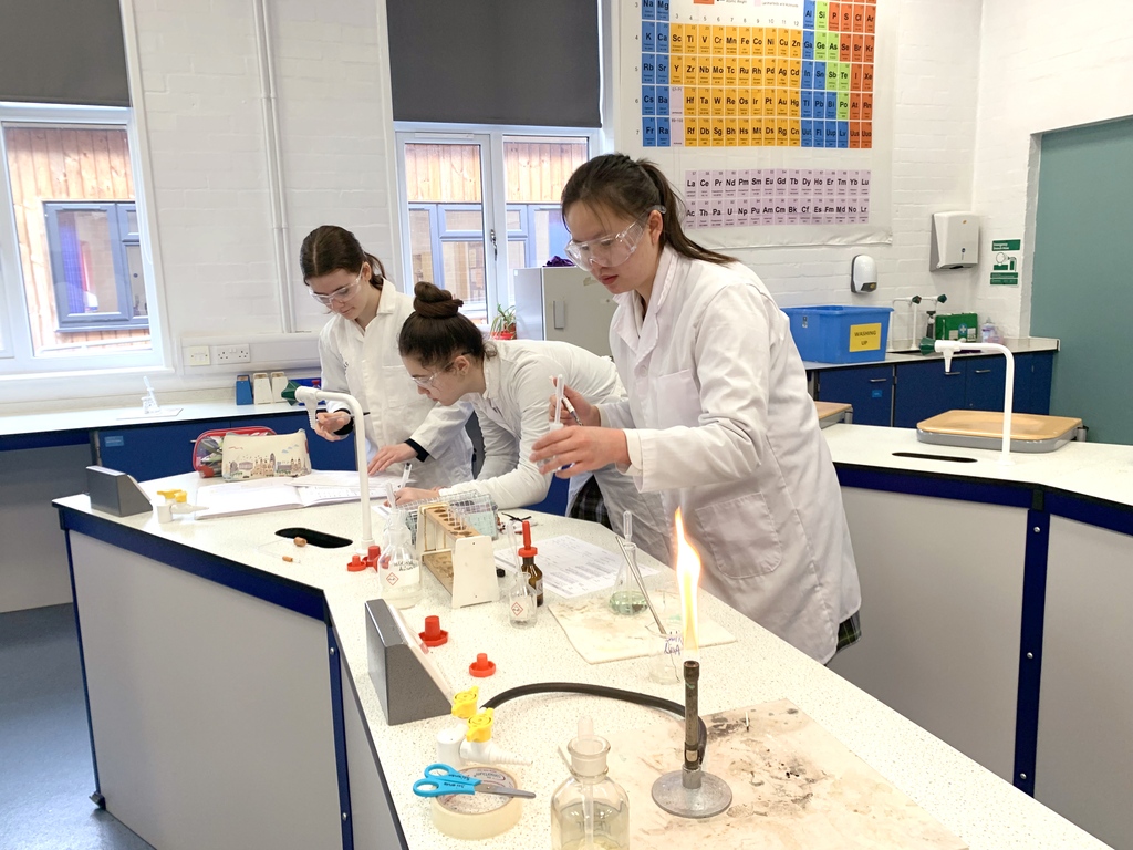 AdcoteSchool's tweet photo. The girls are testing chemicals and compounds to uncover their identity, in the name of forensic science!
#FutureWomen #Education #Shrewsbury #Shropshire #ShrewsburySchool #21centuryLearning #FirstClass #FemaleLead #WomenInEducation https://t.co/AZPkdeX8jv