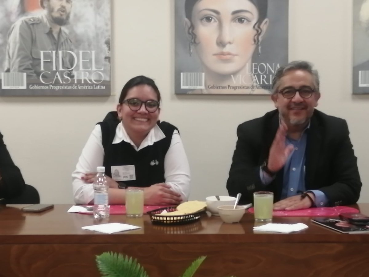 partidodeltra11's tweet photo. El concejal @OrlandoReyes_G  y el dip. federal suplente @GerardoRL2021  también acudieron a la reunión de la #4a #Circunscripción que se realizó el jueves por la tarde en la Sala de Juntas del #GPPT en la H. Cámara de Diputados.
#PTesla4T 
#MéxicoMereceMÁS
#PartidoDelTrabajoCDMX https://t.co/W9j9U9eh5S