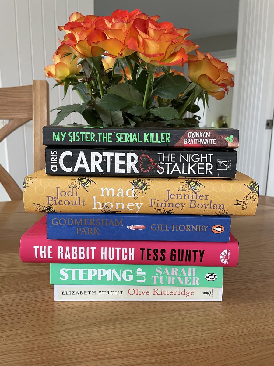 Dot_Scribbles's tweet photo. Here’s what o read in March… https://t.co/LYBe4yTOhm
