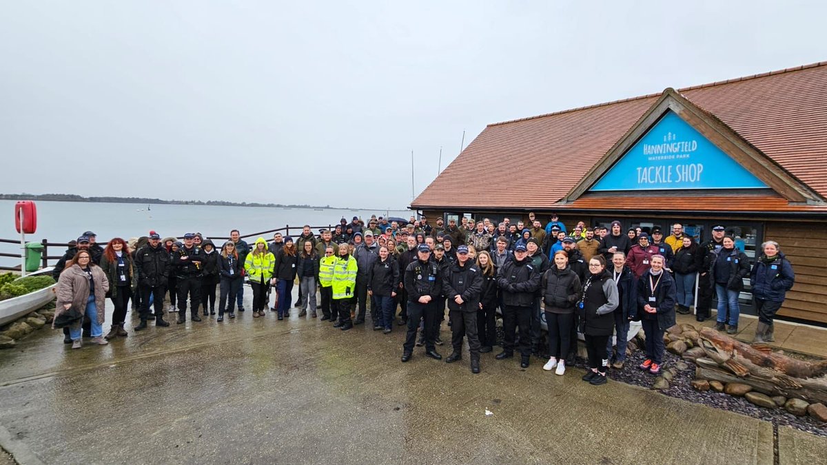 EnvAgencyAnglia's tweet photo. Our team recently helped run a rural crime training session at Hanningfield Waterside Park for over 100 officers from the EA, the police and local authorities. 

They were joined by @EPWildlife @AnglingTrust @BASCEast @The_MMO @KentEssexIFCA and @gofishingnwl 

1/2

#training https://t.co/GKneCcfmqf