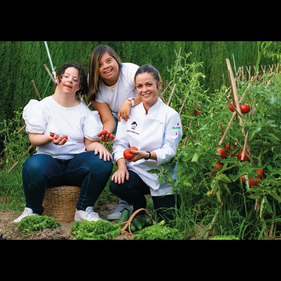 #abril 

Paula, Britney y Cundi

¿Y si lo NORMAL es ser DIFERENTE? 🤔