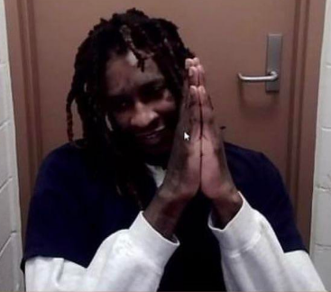 ThuggerDaily's tweet photo. Young Thug was allowed to attend his late sister's funeral yesterday, under police supervision. https://t.co/NhlwbnFl23