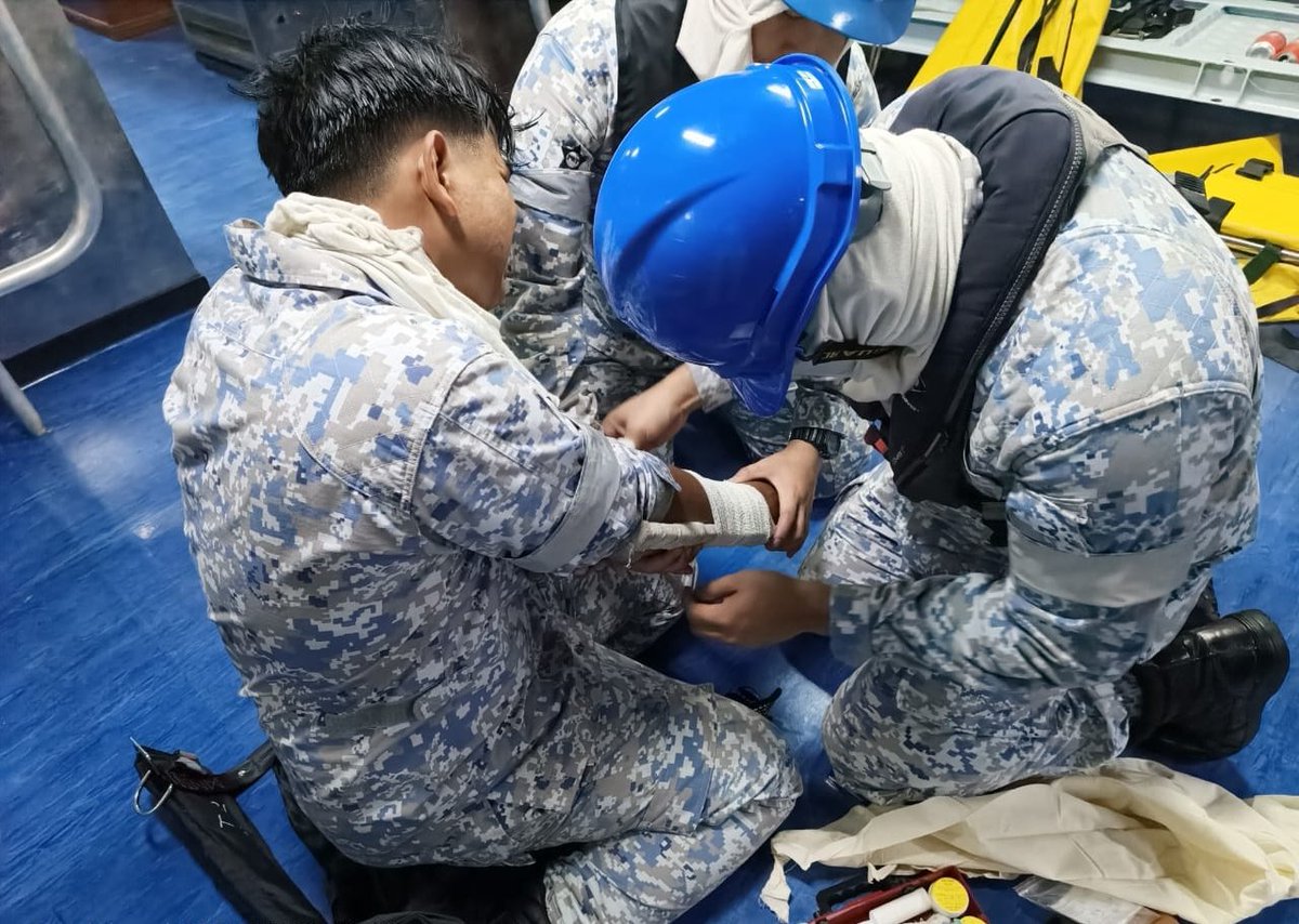 NavySDK's tweet photo. ⚓ #NavyUpdate MAWILLA 2 🇲🇾

Syabas dan tahniah diucapkan kepada seluruh warga KD SRI GAYA kerana berjaya peroleh penarafan 4 Bintang dalam Audit Kesiapsiagaan kali ini. 

#TLDMSiaga
#NavyUpdate
#NavyPride
#SediaBerkorban https://t.co/mPk3FiAS22