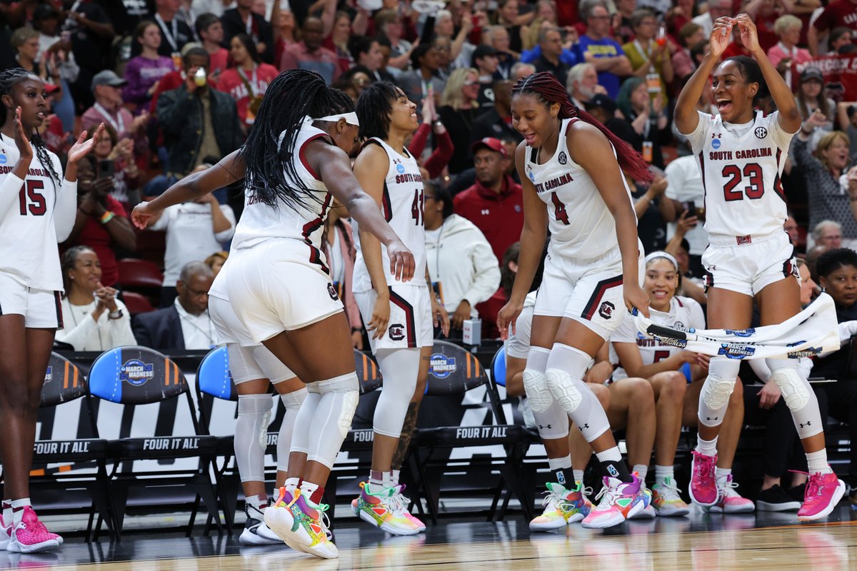 2hmonster's tweet photo. Dawn Staley and South Carolina have done it their way On the cusp of a dynasty and in the face of critics, Staley has built a program that opened doors for Black coaches and players - https://t.co/X5jaXovP7x https://t.co/wat4VAihch