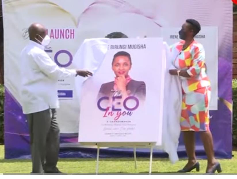 IreneMugisha's tweet image. Profoundly honored and grateful for the humbling gesture of The President of Uganda H.E. @KagutaMuseveni and The First Lady and Minister of Education & Sports Hon. @JanetMuseveni to officiate at the launch of my maiden book - #TheCEOinYou THANK YOU