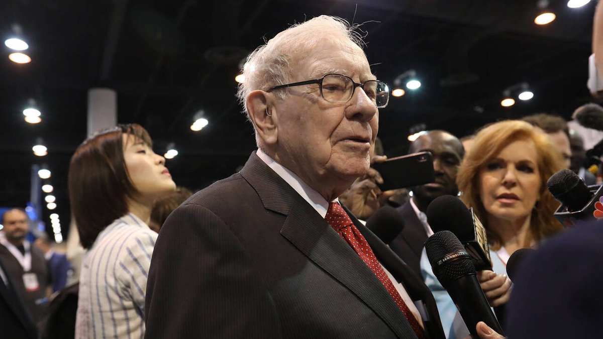 boerseonline's tweet photo. #WarrenBuffetts "Buy&Hold forever-Strategie" ist eine der beliebtesten Strategien überhaupt und Millionen von #Anlegern praktizieren diese. Doch es gibt gute Gründe, warum diese nicht funktioniert und warum Sie noch einmal darüber nachdenken sollten. https://t.co/W9HmMAXy2n https://t.co/zrSjIxuJZw