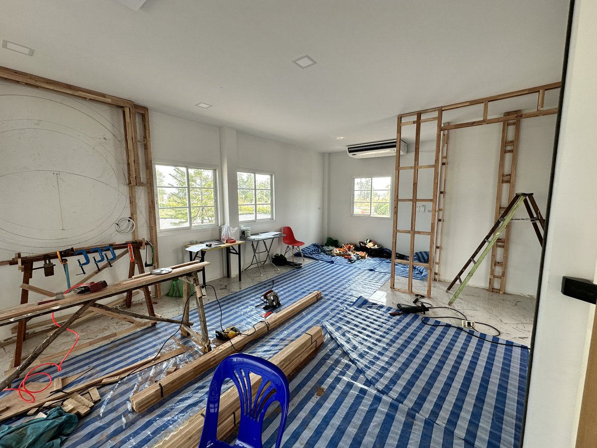 WhiteBridgeCafe's tweet photo. Lot’s going on with the #cafebuild now - signs going up, the interior build, wash stations and more … #OpeningSoon! https://t.co/jbdQNT3Ked