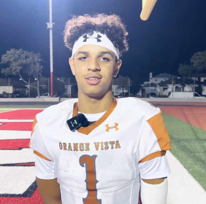 MarkRussellQB's tweet photo. Khalil Abdul-Aziz, QB
C/O 2026
HS: @OrangeVistaFB (Perris, CA)
6β3β Dual Threat QB, who started Varsity this past fall as a freshman
Already displays arm-strength that you usually see in seniors.
Any program out there that wants their QB of the future, keep him on your radar. https://t.co/i9CfPGPIGk