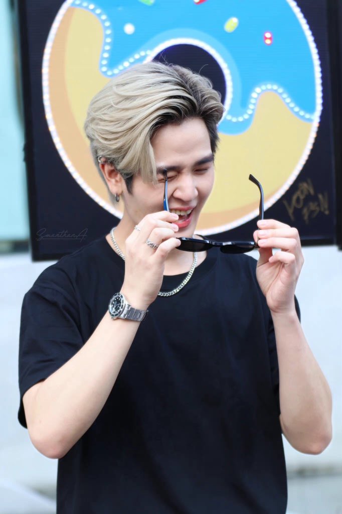 NattoWalnut's tweet photo. Everything is good in its season.
万物逢时皆美好。
Many happy returns of Yoon day!
🎂👑💝🎁🎊🎉💙
cr.theowner
#29THBDMEMORIESOFYOON
#yoonpsn
#แก้มกลมของยุ่น https://t.co/VBbHyeiSEn