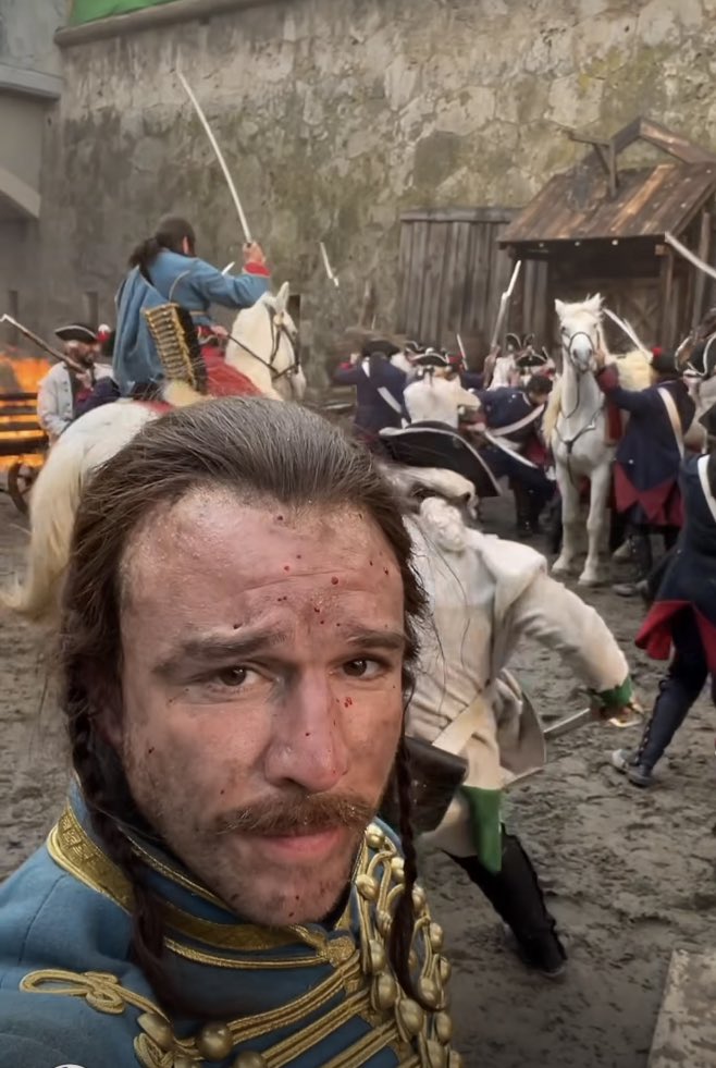 PertinaxS's tweet image. How selfies from 1758 would look like.