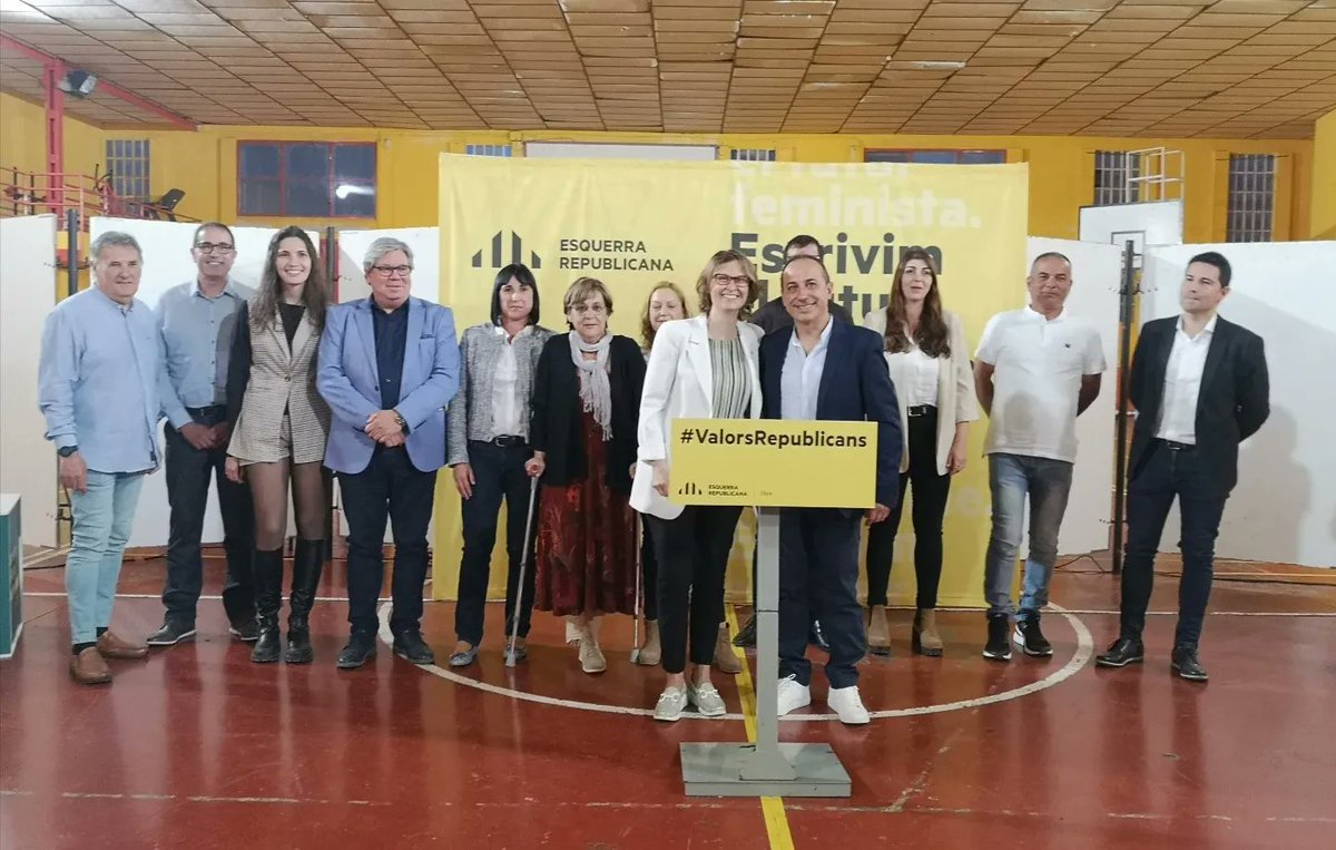 Ahir al vespre presentació de
Juanjo Subirats, alcaldable d'ERC a Jesús. Després de més de 30 anys de govern dels mateixos cal un canvi, Jesús necessita més!